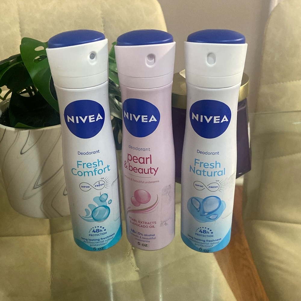 Nivea fresh natural deodorant Pearl and beauty underarm